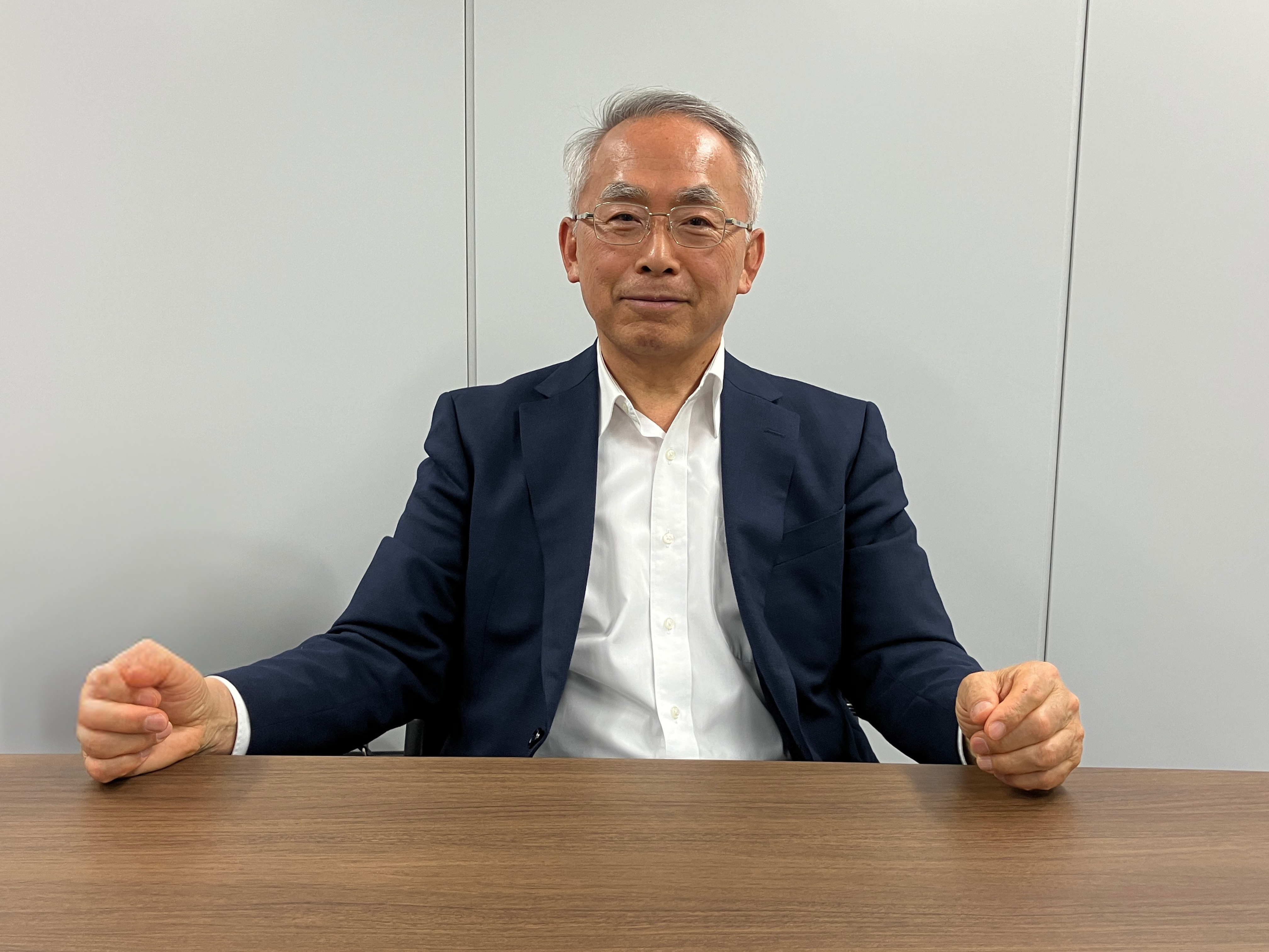 松下敏郎氏